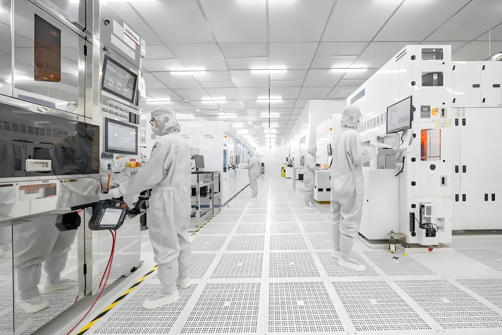 Advanced lithography infrastructure inside a semiconductor cleanroom fab