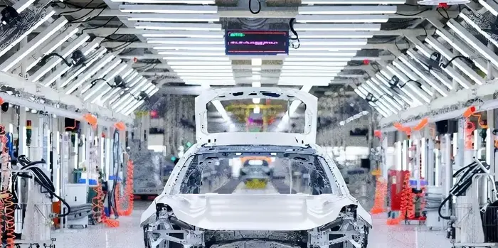 Fire-Rated Sandwich Panels for Automotive Cleanrooms: Balancing Safety Standards with Production Efficiency