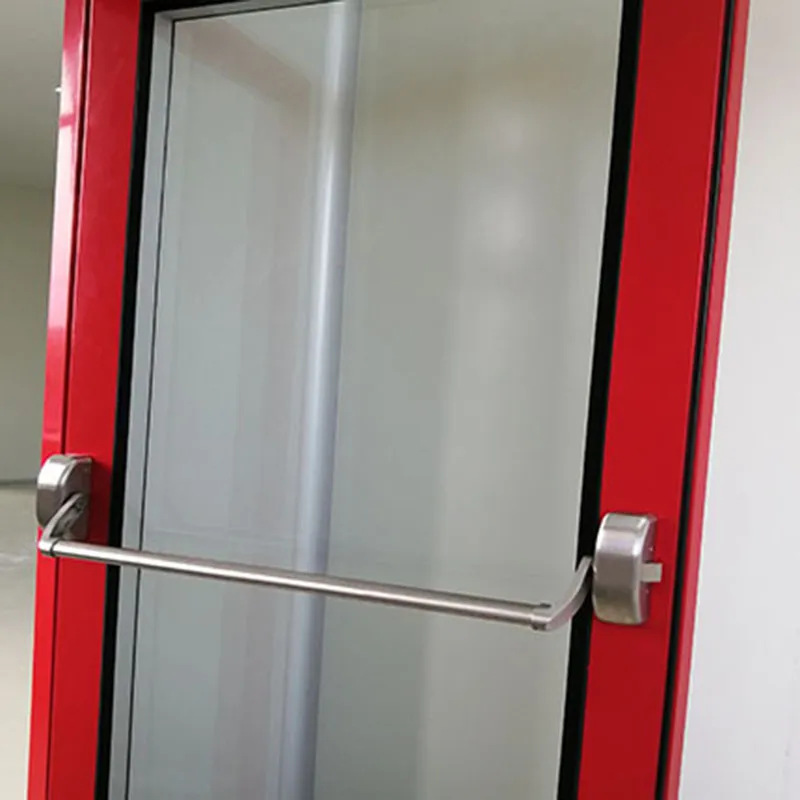 Porta de emergência da sala limpa