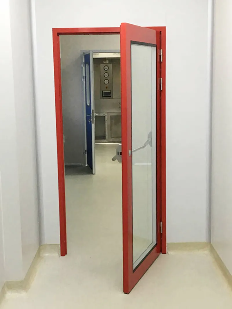 Porta de emergência da sala limpa