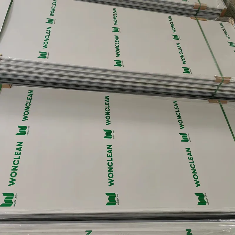 Soundproof panel cross-section showing layered acoustic and cleanroom barrier construction